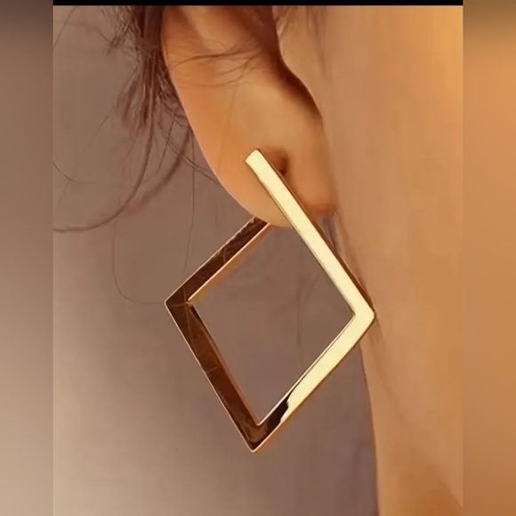 Fashion Jewelry Jewelry - Elegant Gold Geometric Earrings